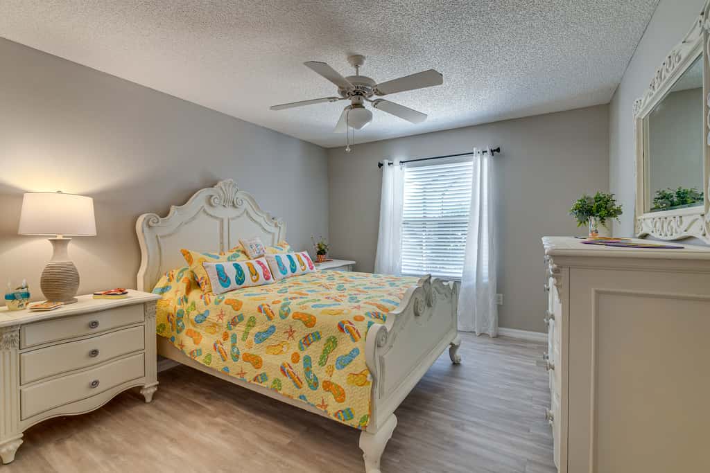 Golf, Dine & Relax Poolside! The Villages Retreat