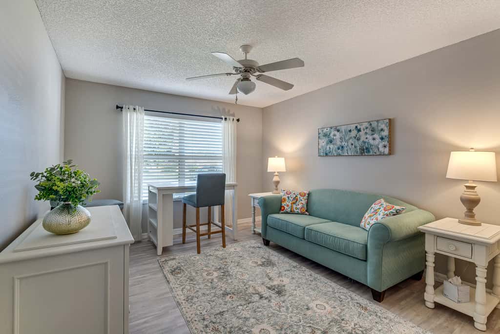 Golf, Dine & Relax Poolside! The Villages Retreat