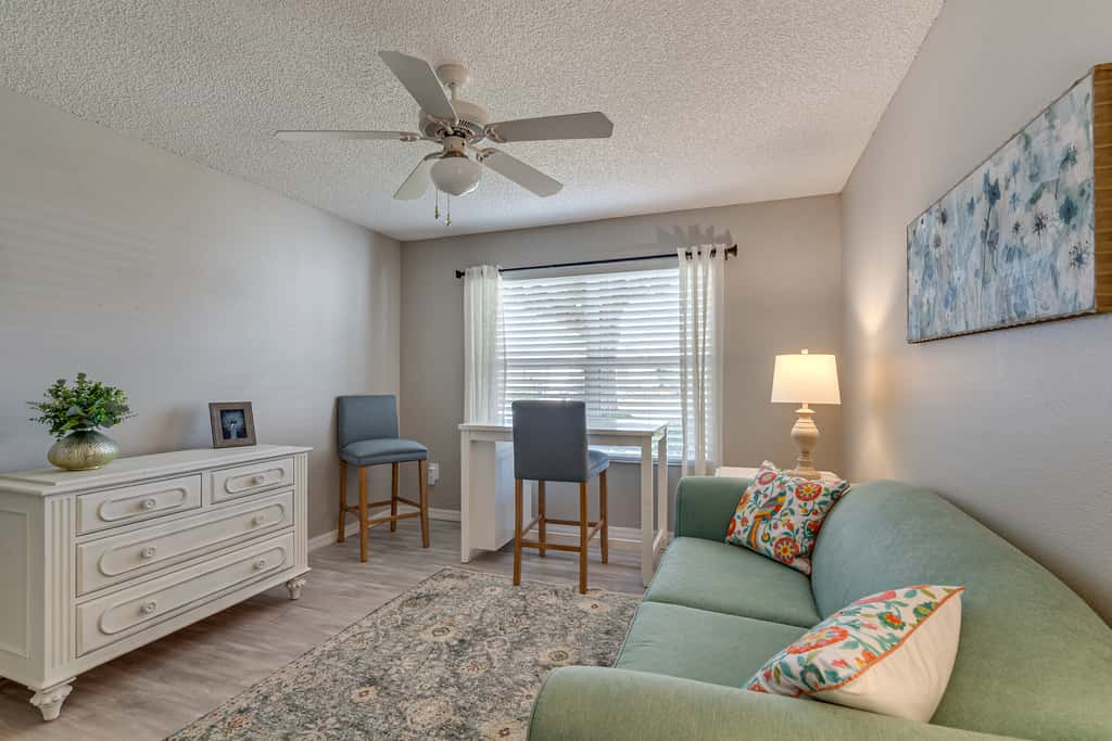 Golf, Dine & Relax Poolside! The Villages Retreat
