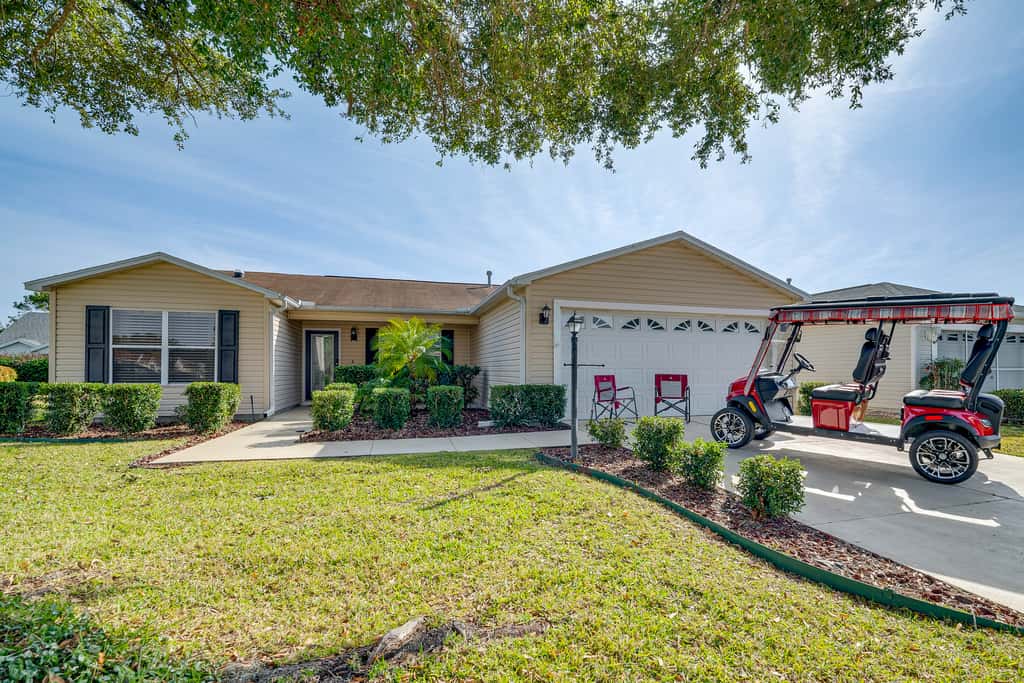 Golf, Dine & Relax Poolside! The Villages Retreat