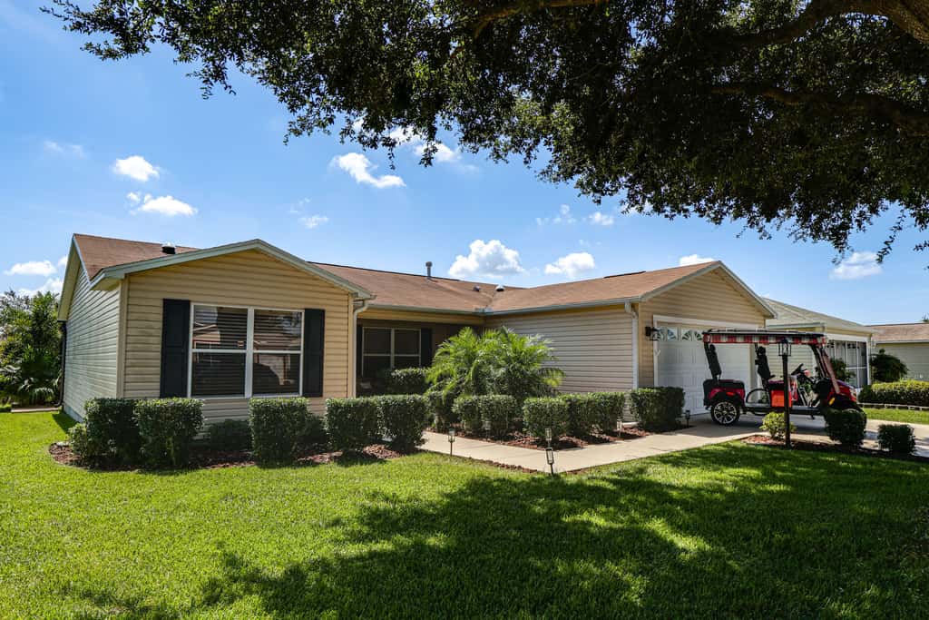 Golf, Dine & Relax Poolside! The Villages Retreat