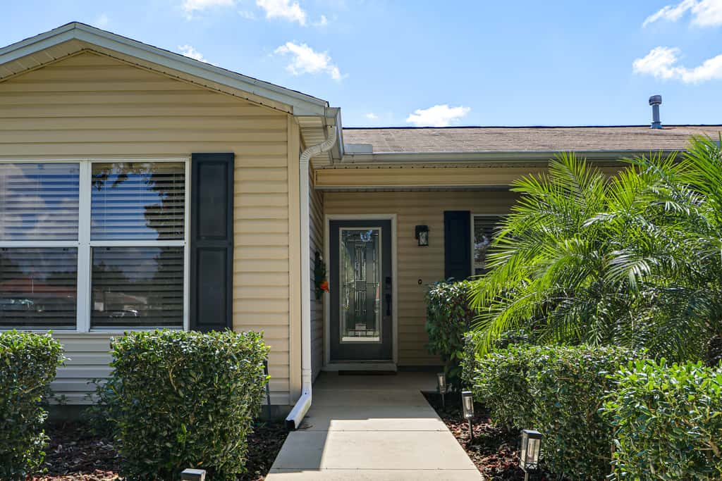 Golf, Dine & Relax Poolside! The Villages Retreat
