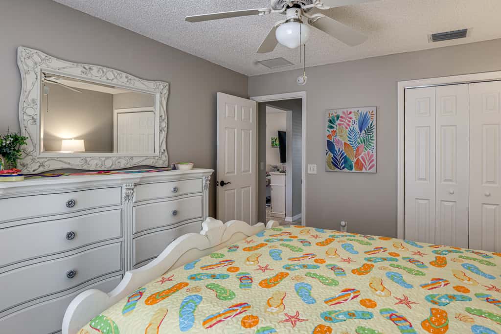 Golf, Dine & Relax Poolside! The Villages Retreat