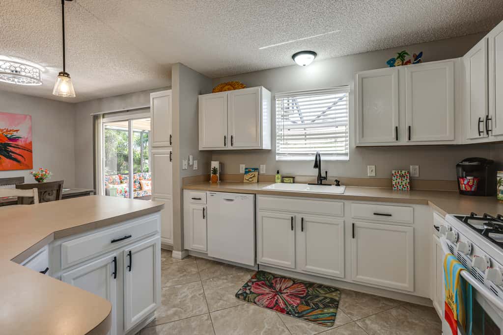 Golf, Dine & Relax Poolside! The Villages Retreat