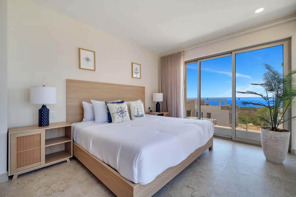 Marvelous brand new 2 BR Condo - Pool /Ocean Views