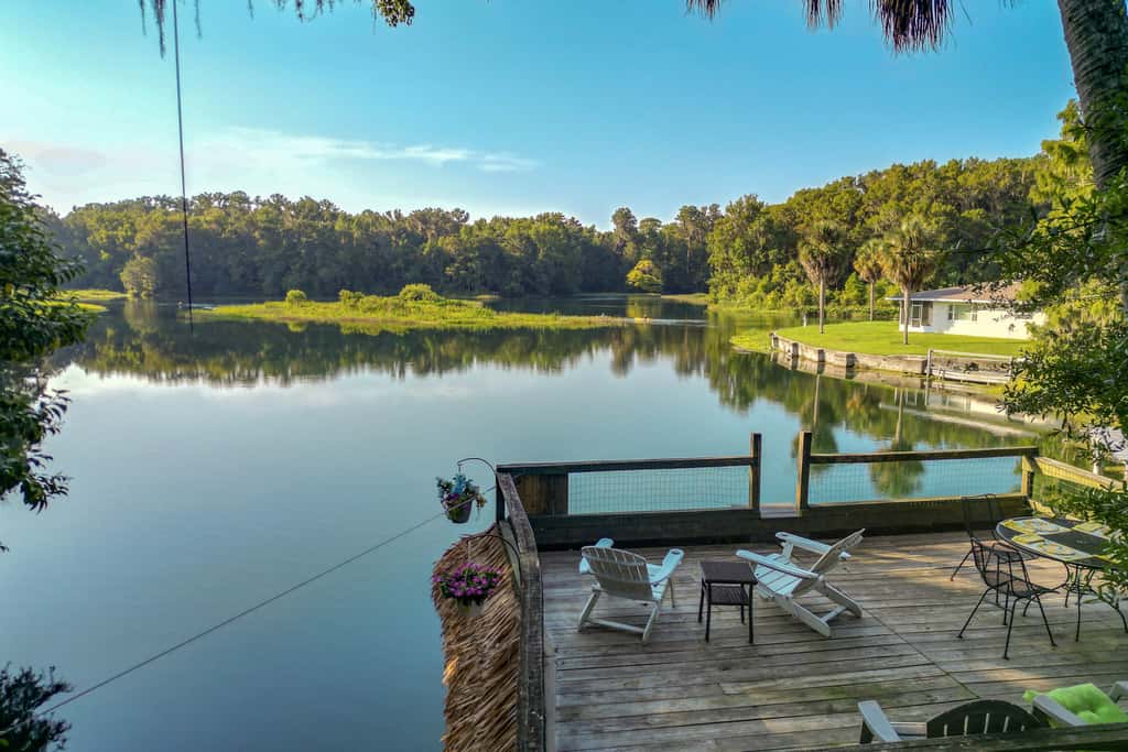 Dock & Kayaks: Riverfront Dunnellon Home!