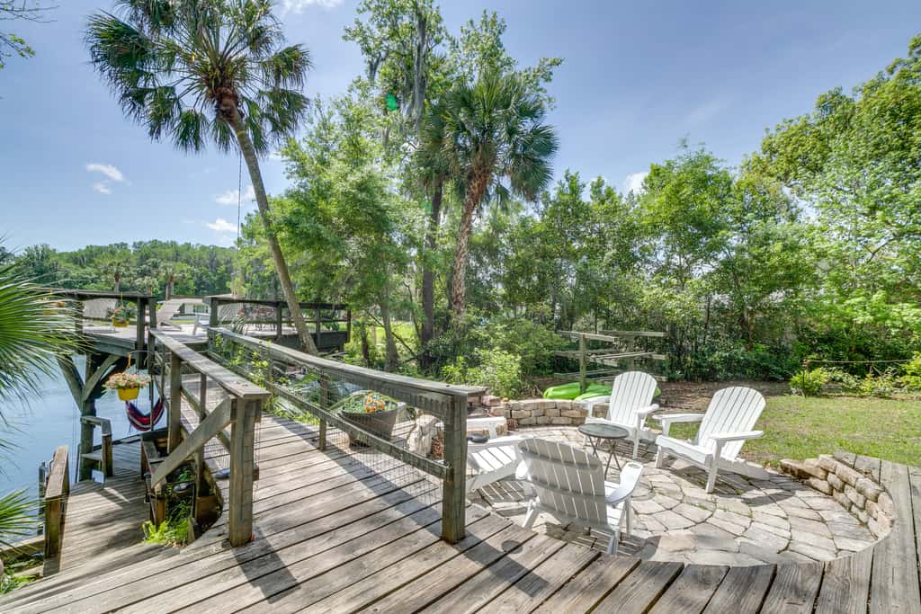 Dock & Kayaks: Riverfront Dunnellon Home!