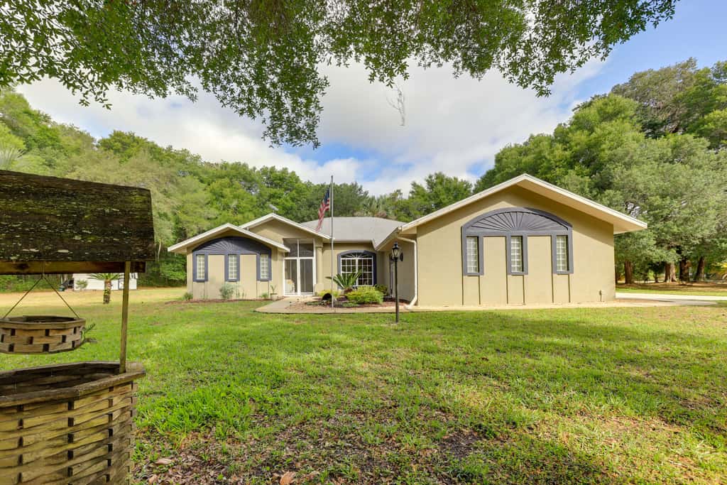 3 Mi to Dunnellon Historic District: Home w/ Lanai