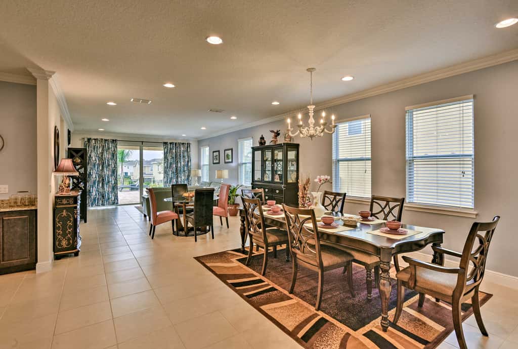 5 Mi to Disney: Oasis w/ Pool & Patio