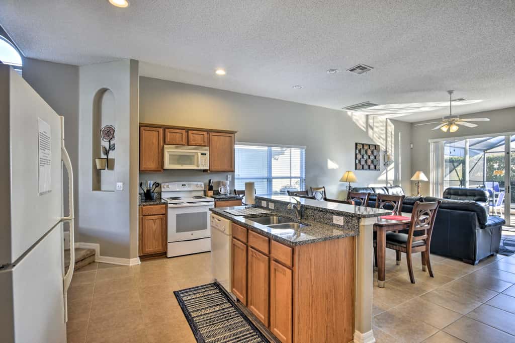 10 Mi to Disney: Resort Home w/ Pool & Spa