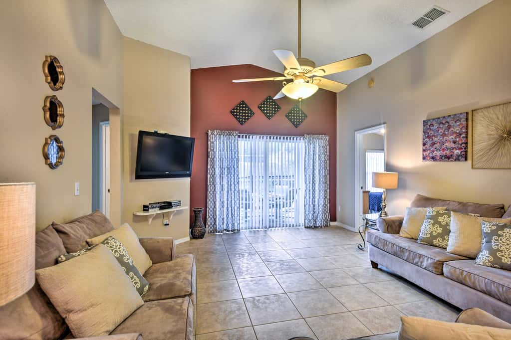 Clermont Home w/ Pool & Game Room: 10 Mi to Parks!