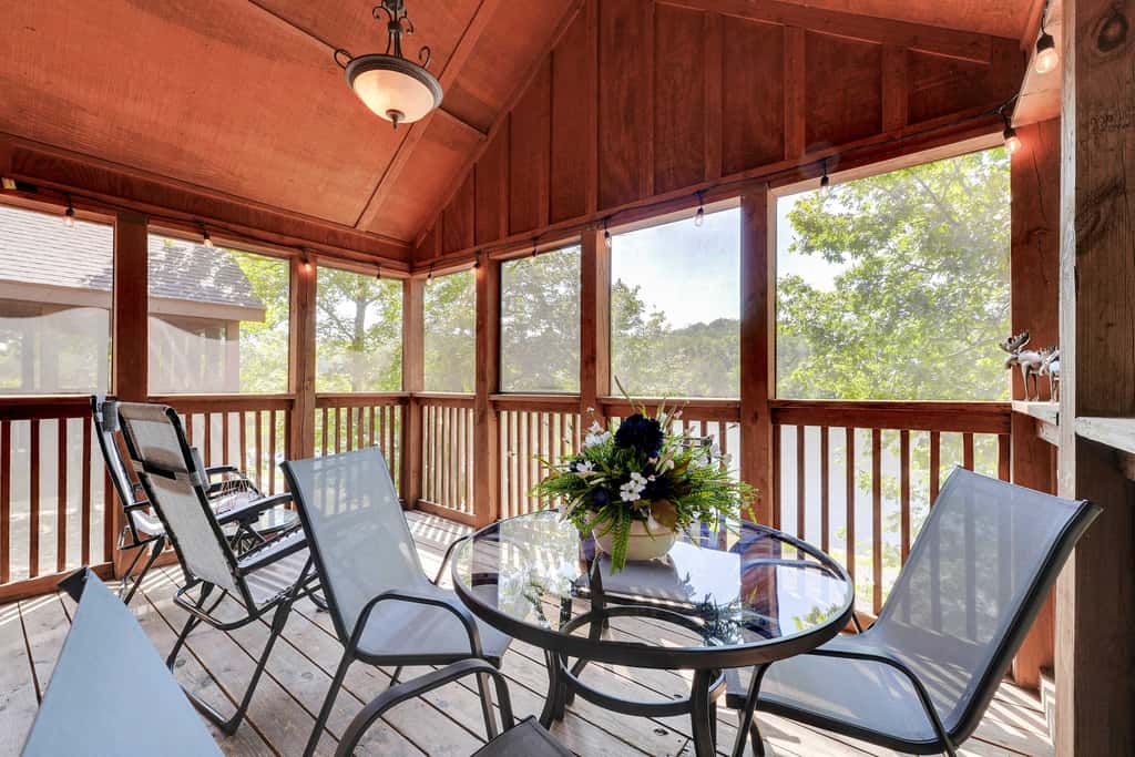 6 Mi to Branson Strip! Lakefront Home w/ Fireplace