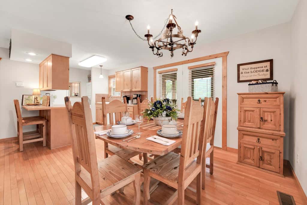 6 Mi to Branson Strip! Lakefront Home w/ Fireplace