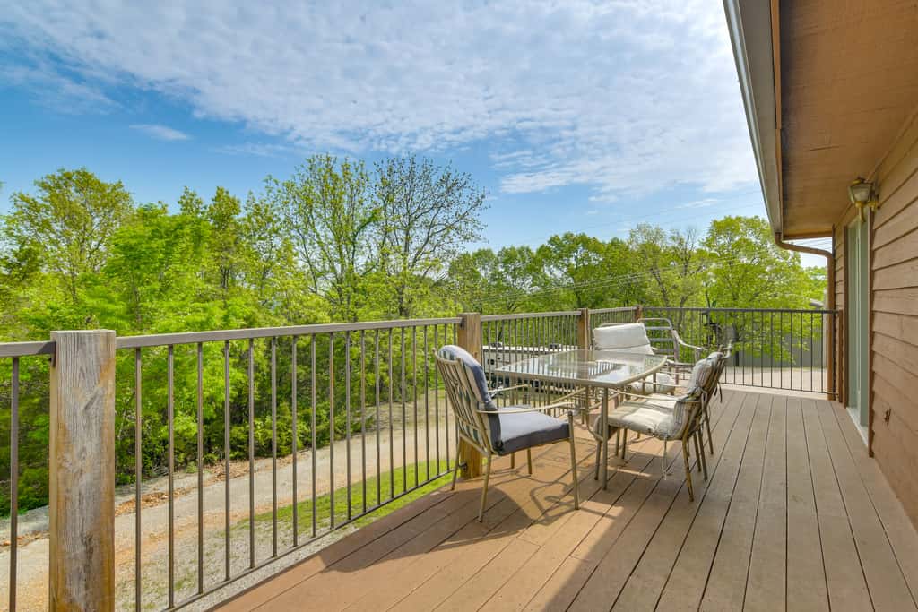 Cozy Branson Townhome 1 Mi to Silver Dollar City!