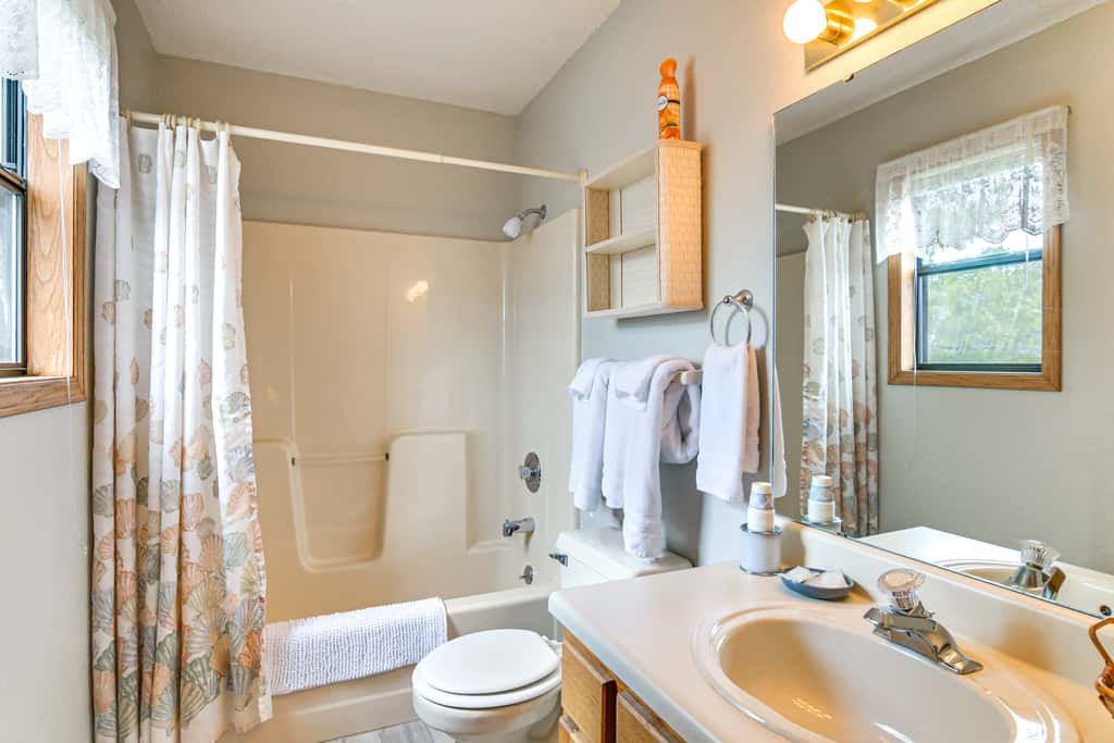 Cozy Branson Townhome 1 Mi to Silver Dollar City!