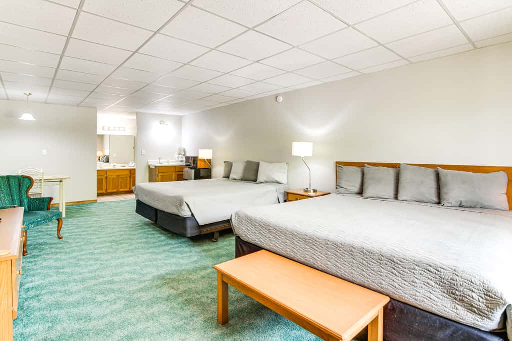 Cozy Branson Townhome 1 Mi to Silver Dollar City!