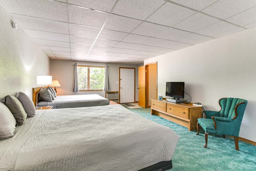 Cozy Branson Townhome 1 Mi to Silver Dollar City!
