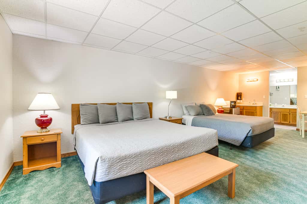 Cozy Branson Townhome 1 Mi to Silver Dollar City!