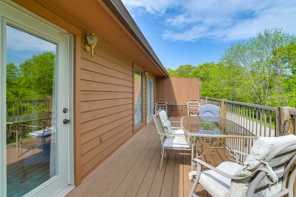 Cozy Branson Townhome 1 Mi to Silver Dollar City!