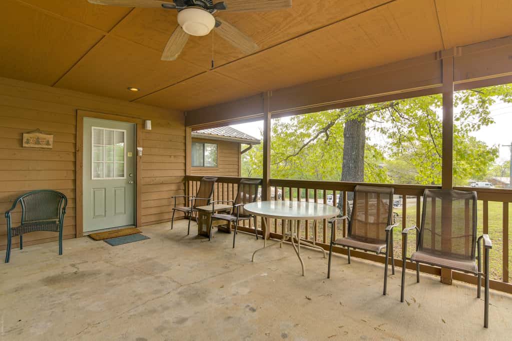 Cozy Branson Townhome 1 Mi to Silver Dollar City!