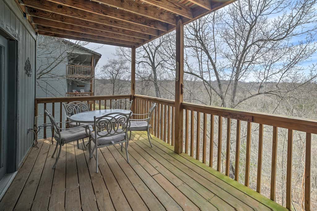 Branson Condo w/ Views: 2 Mi to Silver Dollar City