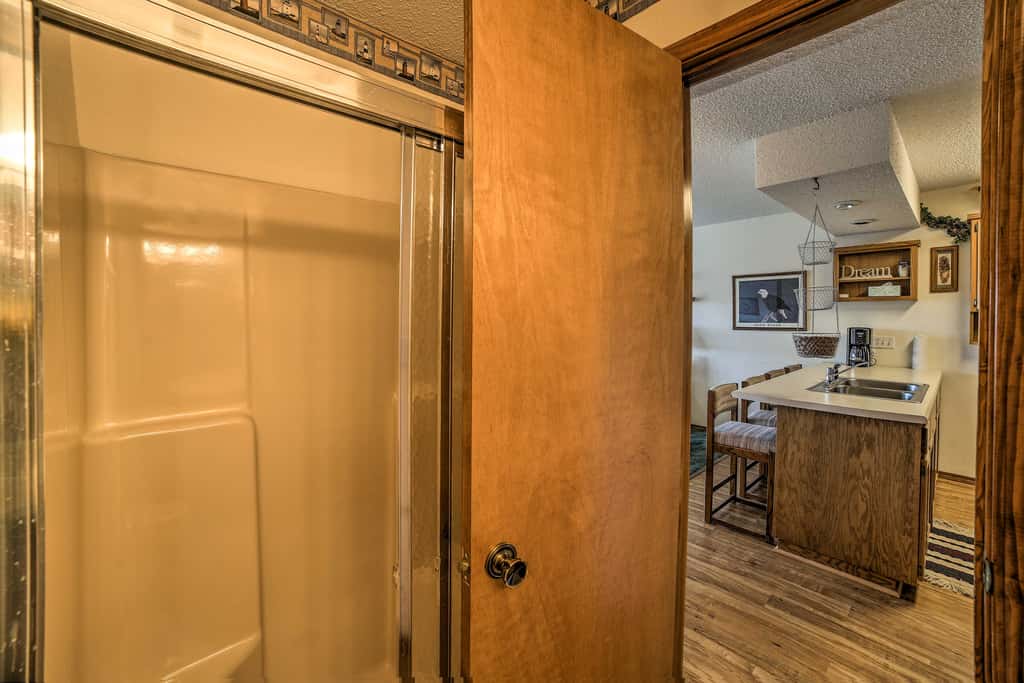 Branson Condo w/ Views: 2 Mi to Silver Dollar City