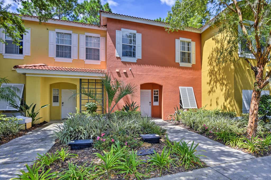 5 Mi to Disney: Emerald Island Resort Condo!