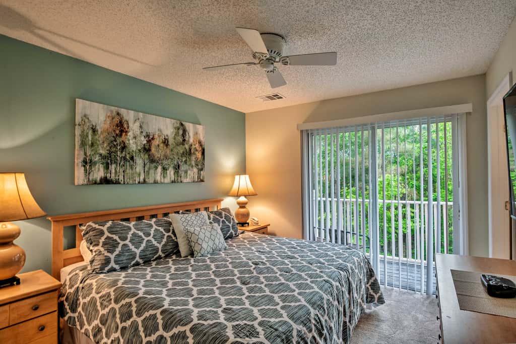 5 Mi to Disney: Emerald Island Resort Condo!