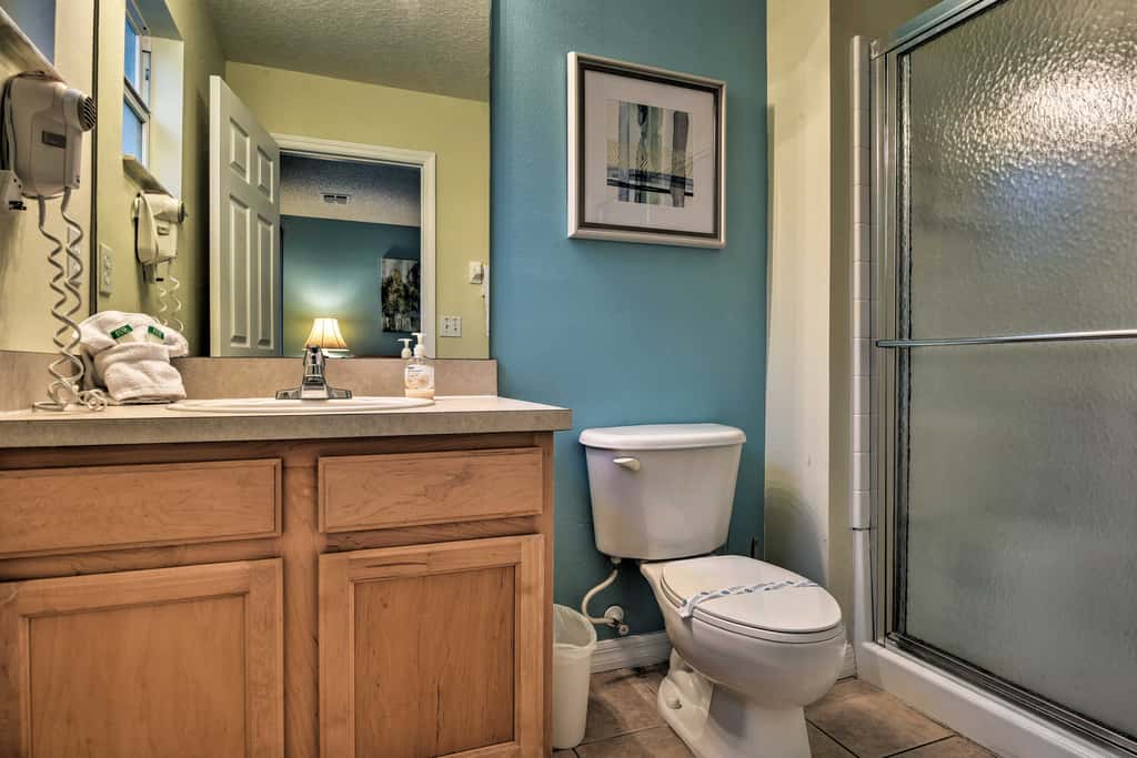 5 Mi to Disney: Emerald Island Resort Condo!