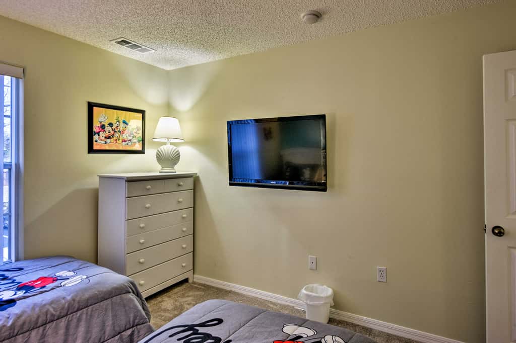 5 Mi to Disney: Emerald Island Resort Condo!