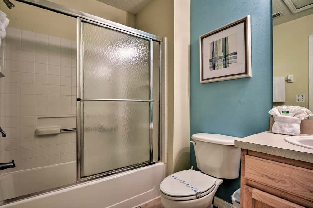 5 Mi to Disney: Emerald Island Resort Condo!