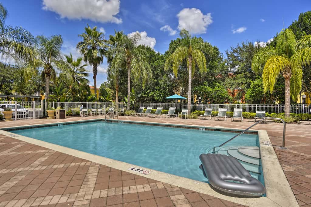 5 Mi to Disney: Emerald Island Resort Condo!