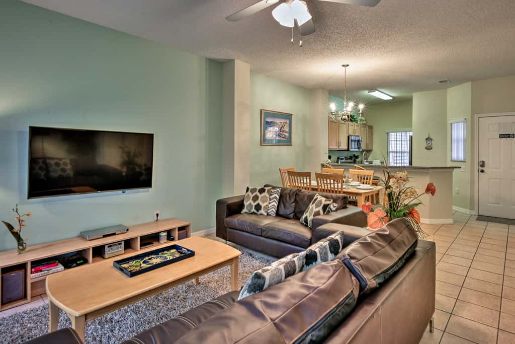 5 Mi to Disney: Emerald Island Resort Condo!