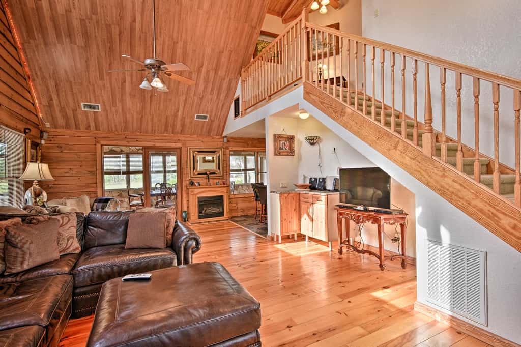 Rustic 4BR Farm Retreat Near Sebring Raceway