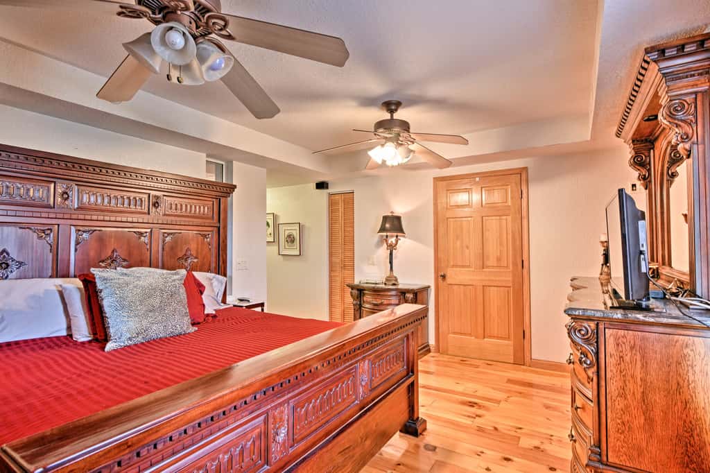 Rustic 4BR Farm Retreat Near Sebring Raceway