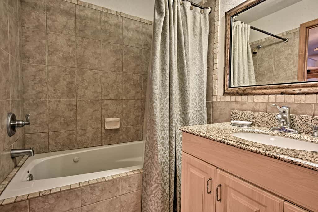 Rustic 4BR Farm Retreat Near Sebring Raceway