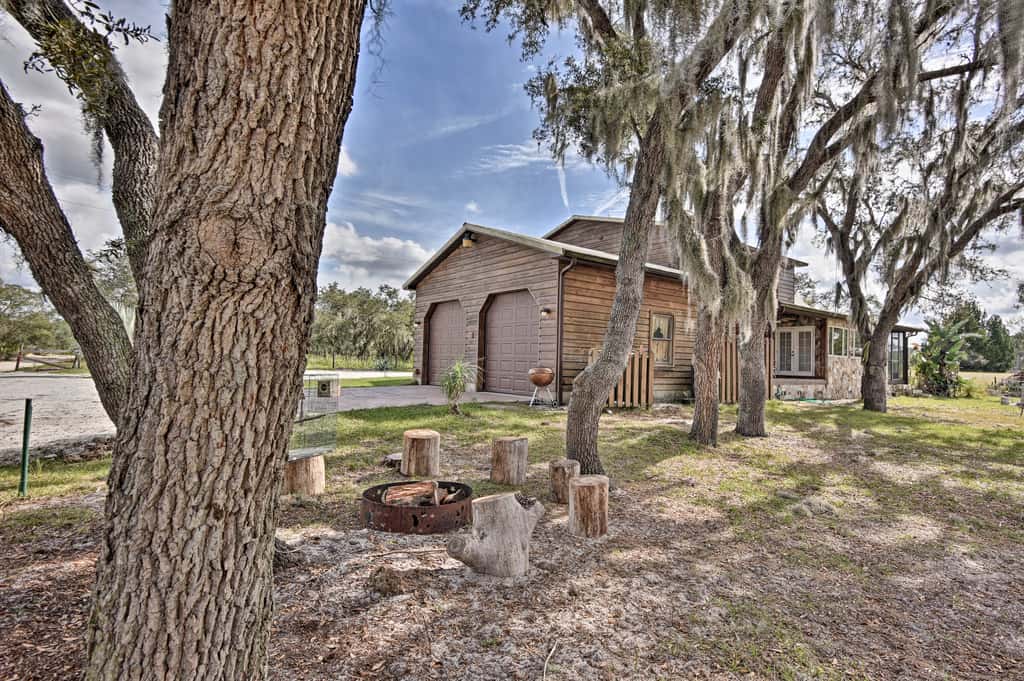 Rustic 4BR Farm Retreat Near Sebring Raceway