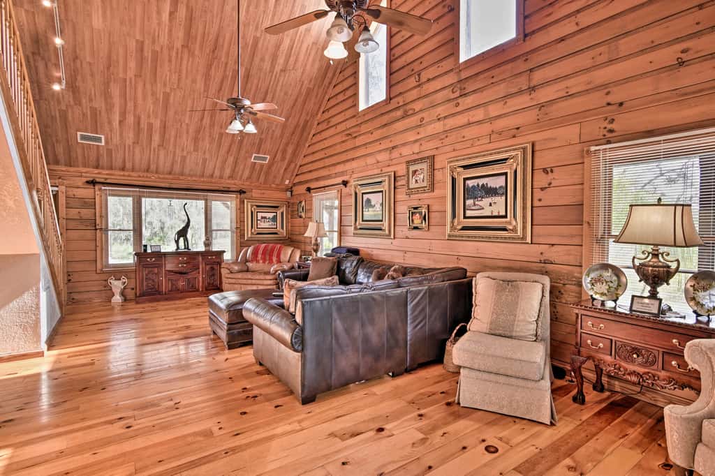 Rustic 4BR Farm Retreat Near Sebring Raceway