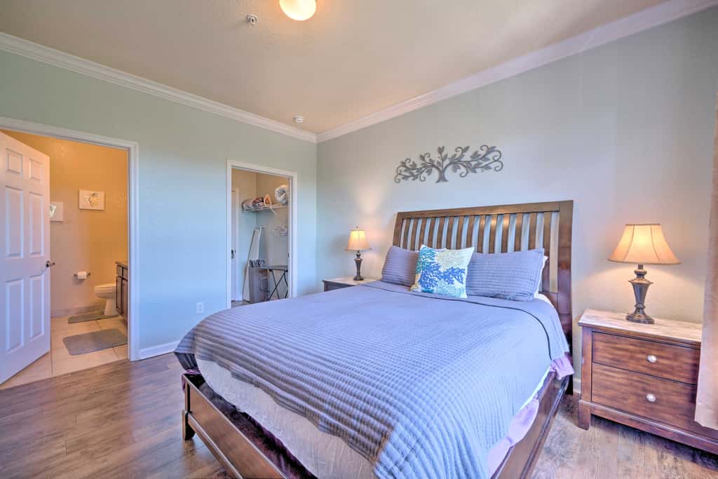 10 Mi to Disney: Davenport Condo w/ Pool Access!