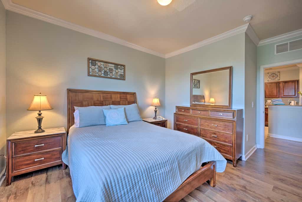 10 Mi to Disney: Davenport Condo w/ Pool Access!