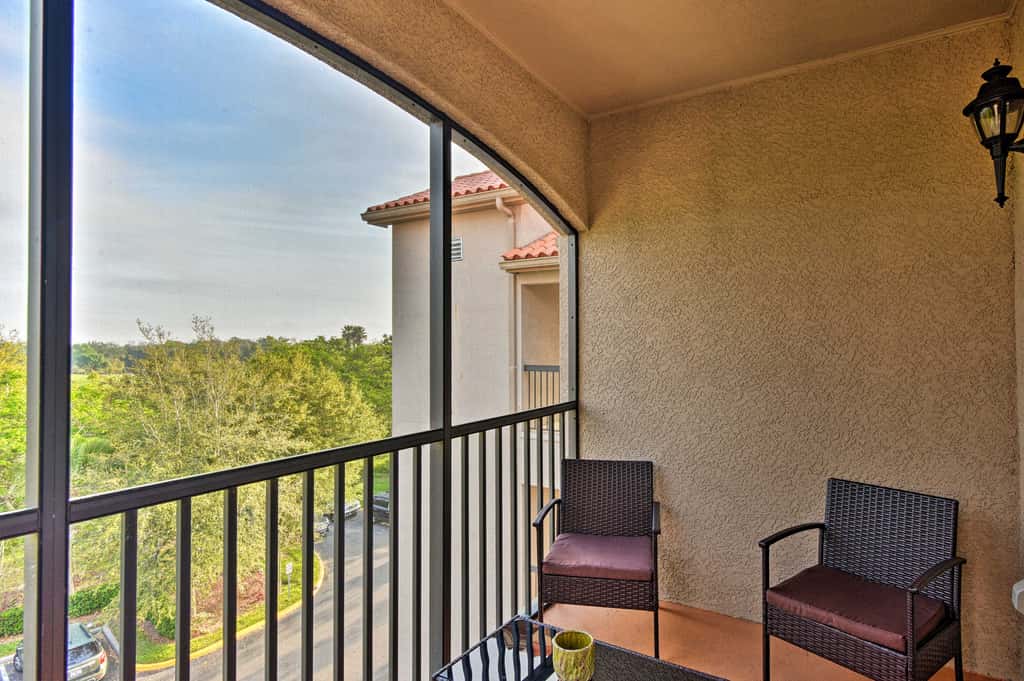 10 Mi to Disney: Davenport Condo w/ Pool Access!