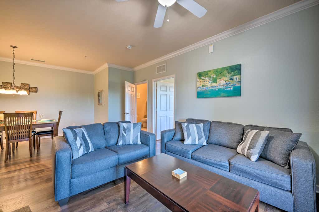 10 Mi to Disney: Davenport Condo w/ Pool Access!