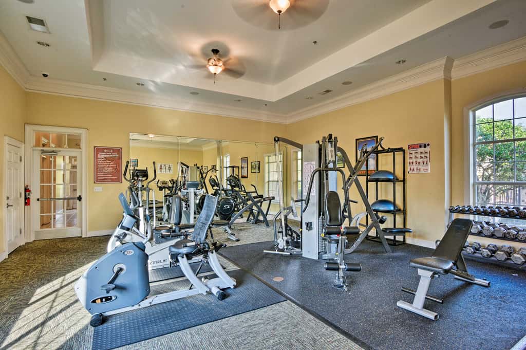 10 Mi to Disney: Davenport Condo w/ Pool Access!