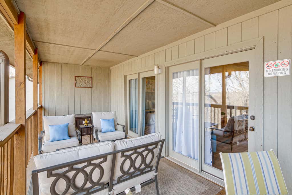 Family-Friendly Condo: 1 Mi to Silver Dollar City!
