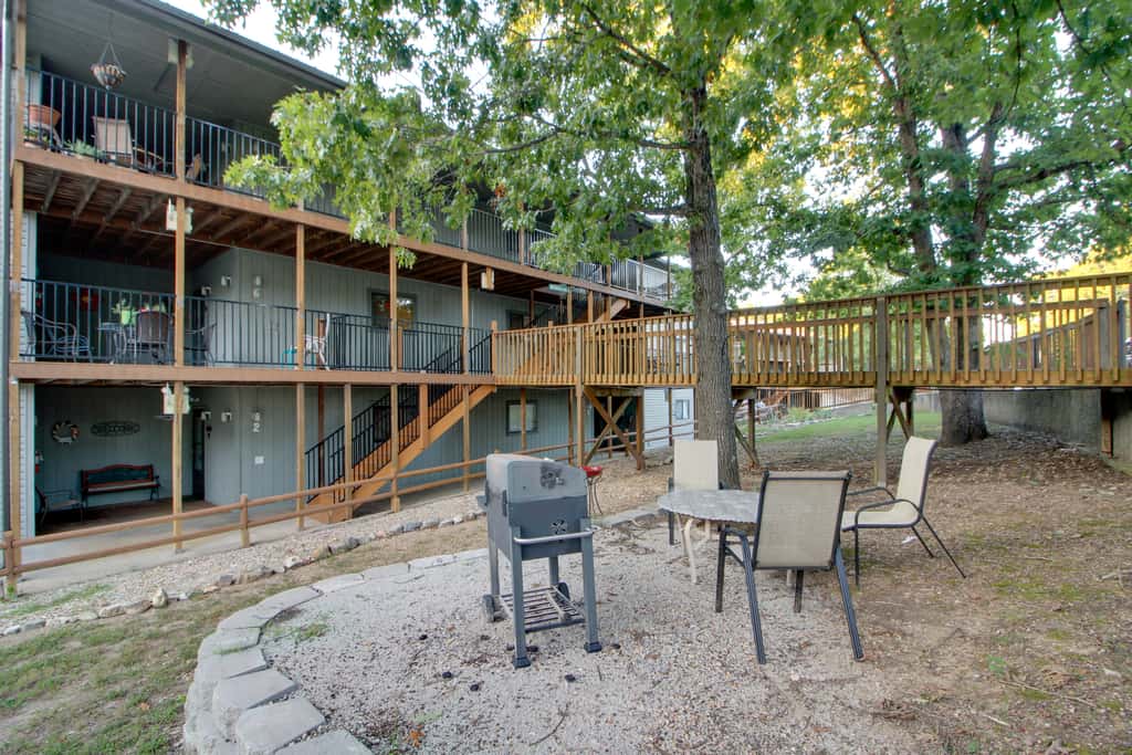 Family-Friendly Condo: 1 Mi to Silver Dollar City!