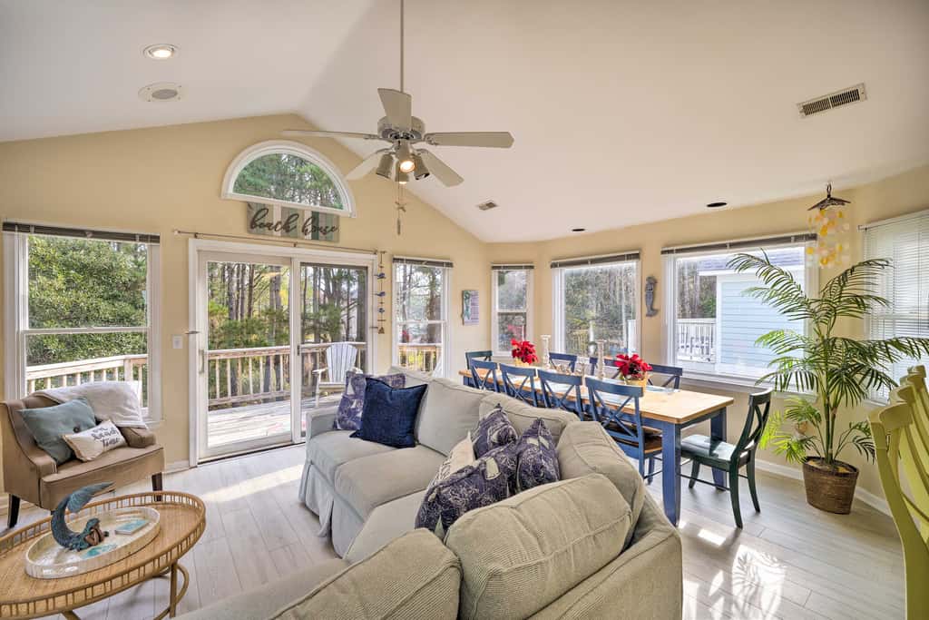 Coastal Home w/ Community Pool < 2 Miles to Beach!