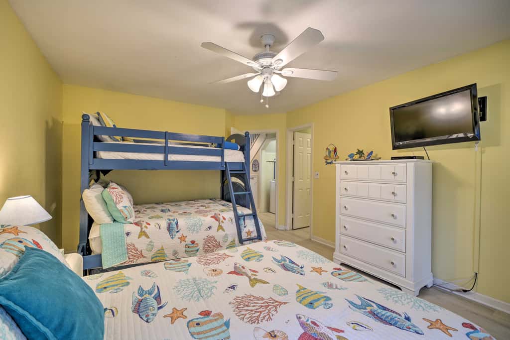 Coastal Home w/ Community Pool < 2 Miles to Beach!