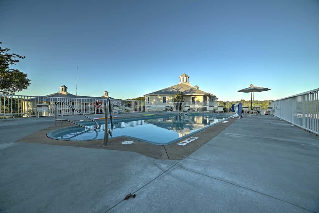 7 Mi to Branson Strip! 'The Ridge' w/ Game Room
