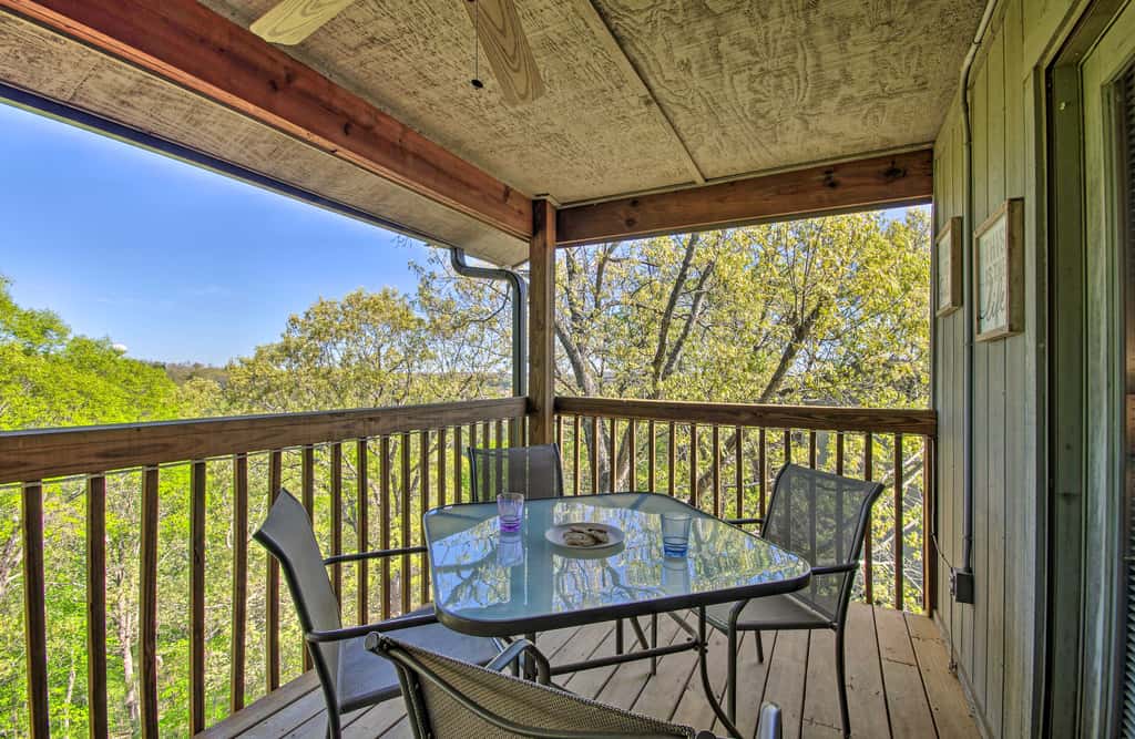 Cozy Branson Getaway ~ 2 Mi to Silver Dollar City!