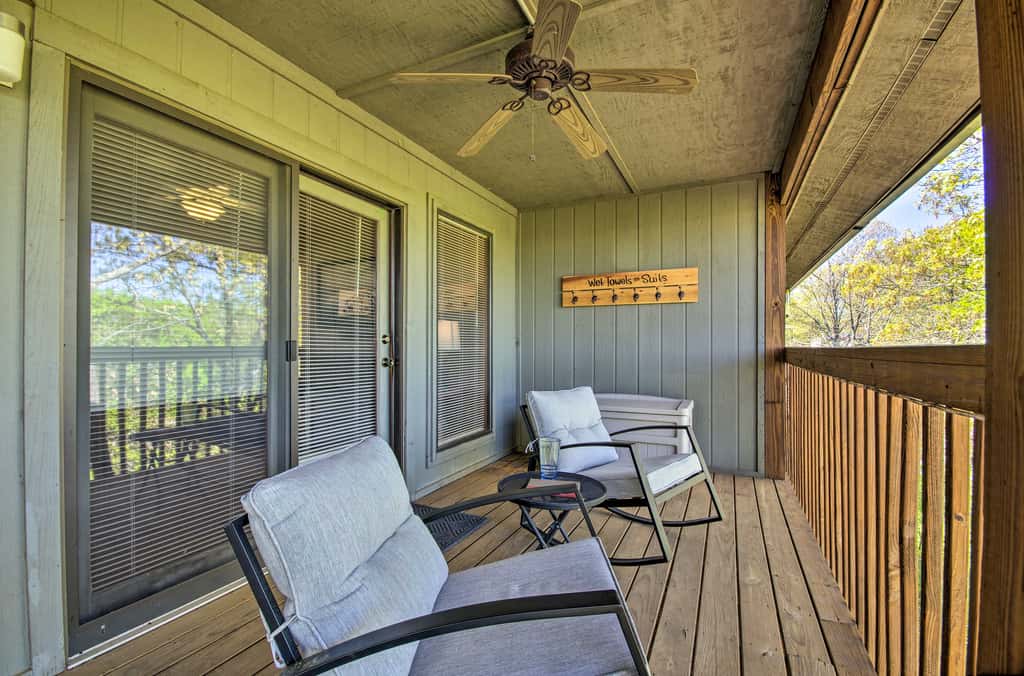 Cozy Branson Getaway ~ 2 Mi to Silver Dollar City!